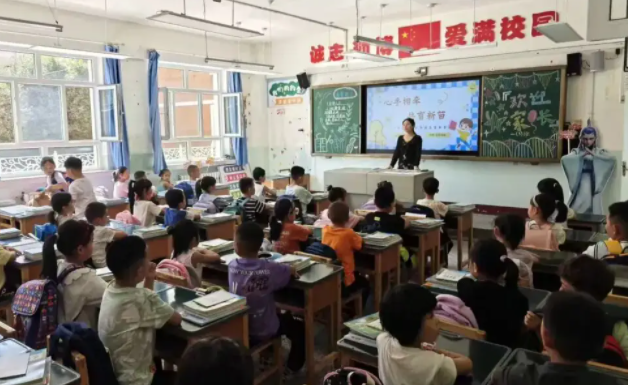 教育一體化建造不斷推進(jìn)到勞動(dòng)教育有機(jī)融入青少年生長(zhǎng)全過(guò)程