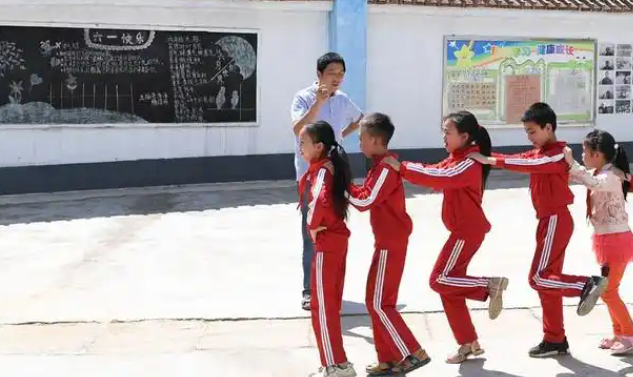 著重學情是教育設計的出發點詳案必躬親板書構系統講評貴透徹