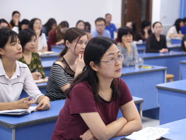 深化分類聘用和分類點評有用激起教師隊伍立異才能與生機