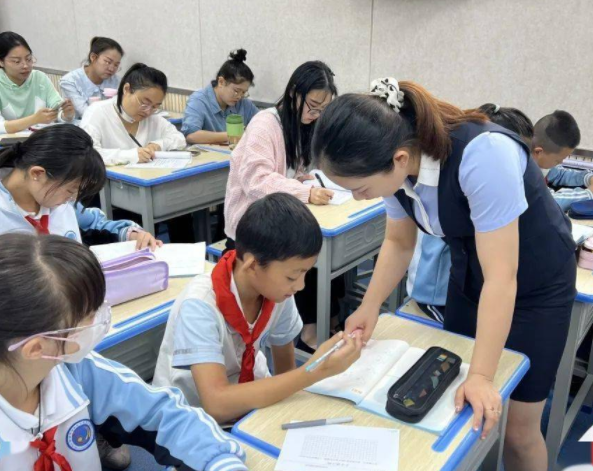 搬到山水間讓孩子內行走中讀懂家園的厚重讓鄉土的根脈深植于心