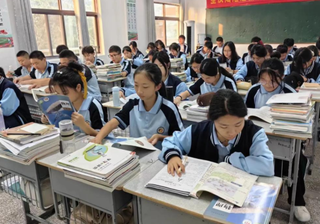 實施中考高考歸納變革構建有利于學生健康成長的人才培養系統 實施中考高考歸納變革構建有利于學生健康成長的人才培養系統